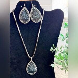 Black Teardrop Boot Stitch Earrings and Necklace Set